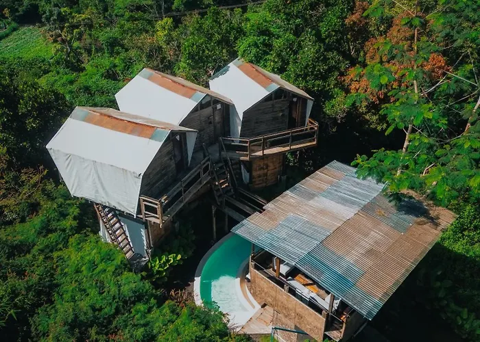 Nirata Treehouse Maison d'hôtes Kintamani