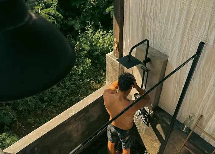 Maison d'hôtes Nirata Treehouse 3*